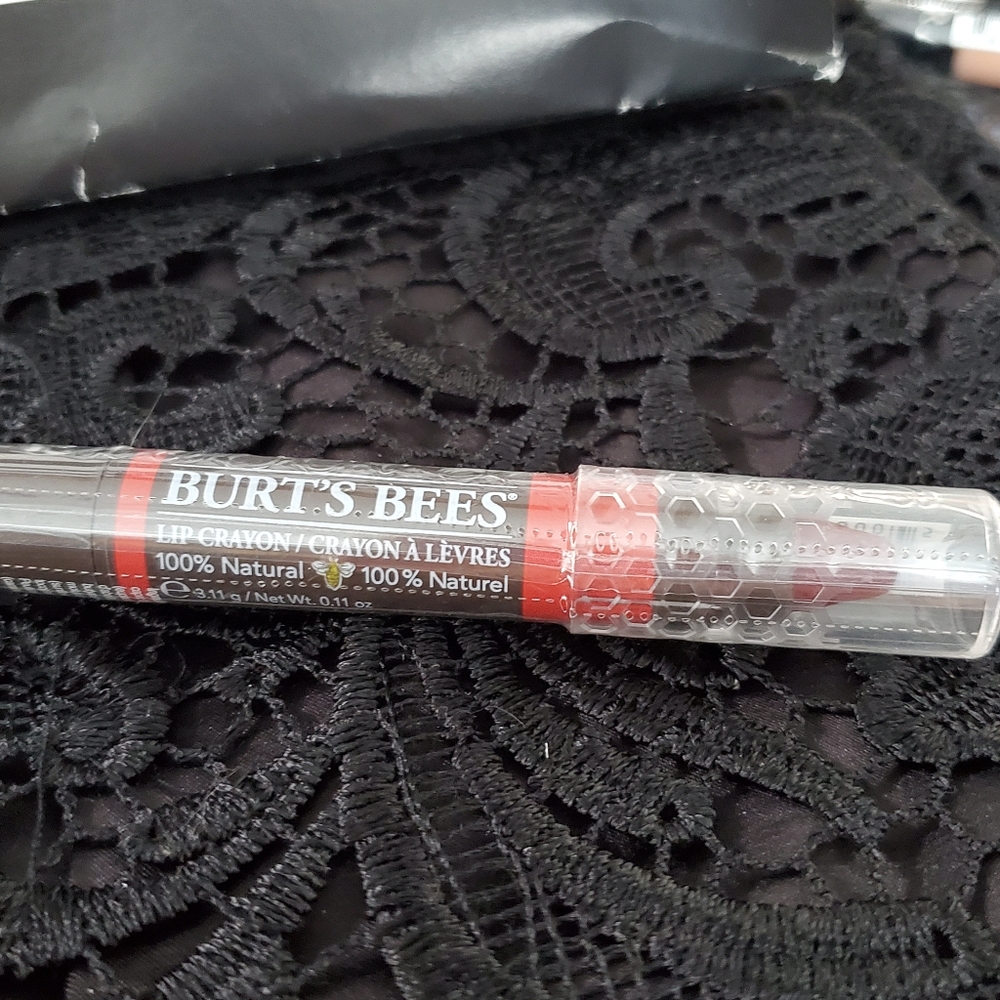 NEW 5 for $25 Burts Bees lip crayon